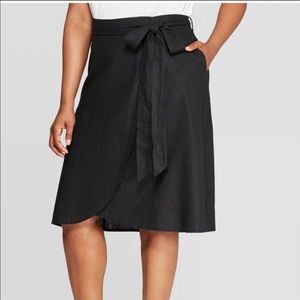 NEW! Ava & Viv black skirt
